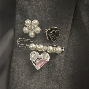Elegant Silver and Pearl Brooch Set